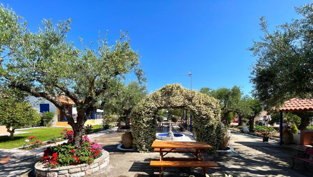 John & Jenny's Small Village Appartamento Agios Andreas (Messenia)